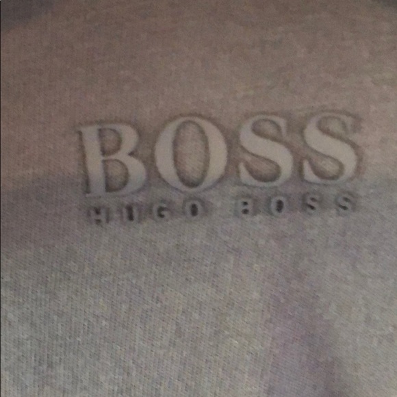 Hugo Boss t-shirt doesn’t fit me - Picture 2 of 3